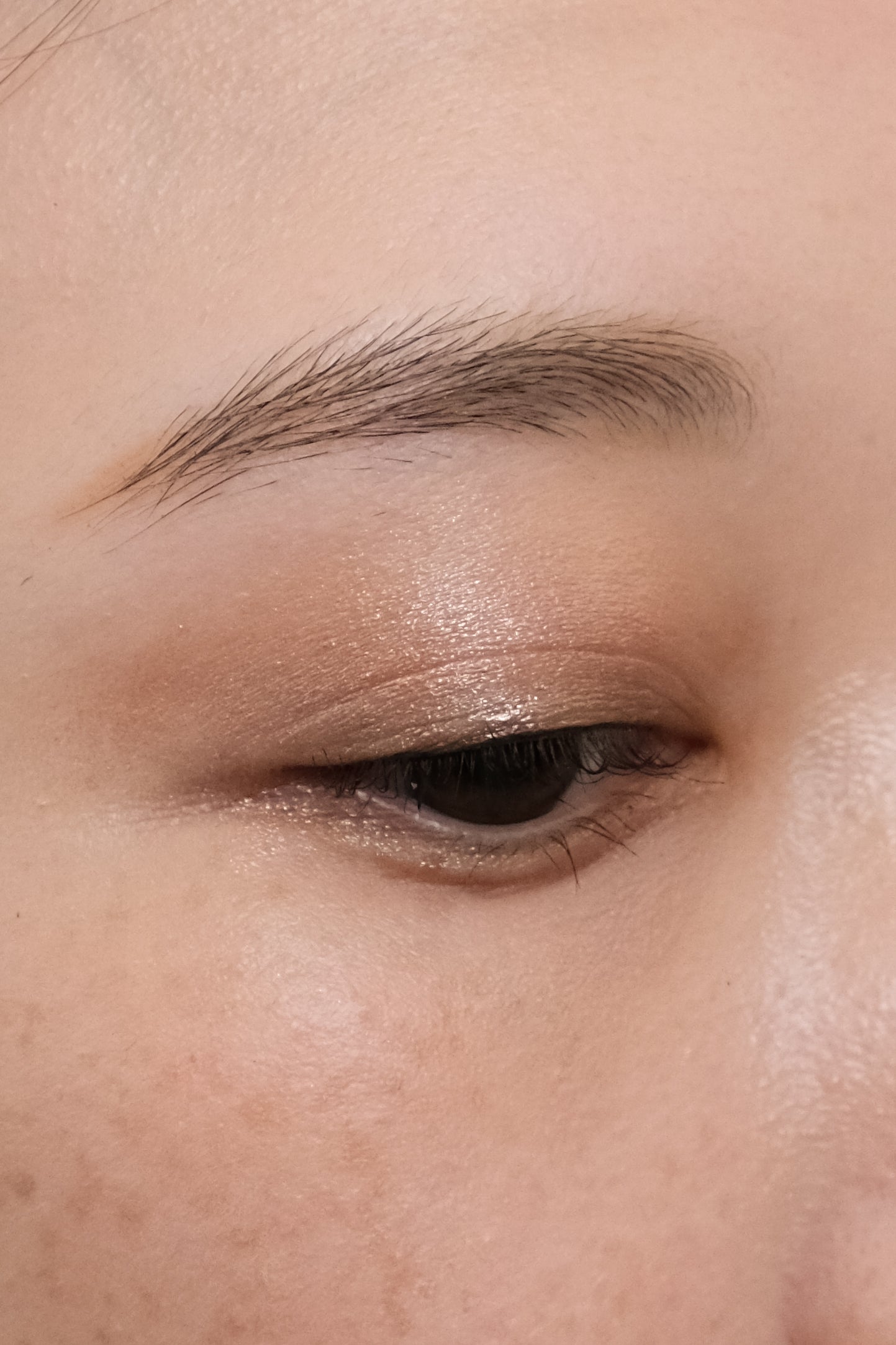 liquid eye shadow glow stone