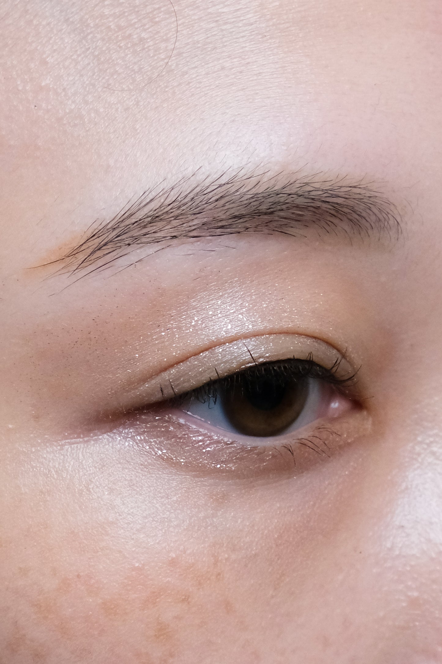 Liquid Eye Shadow Glow Stone