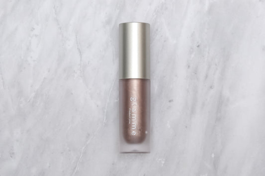 liquid eye shadow  taupe chic